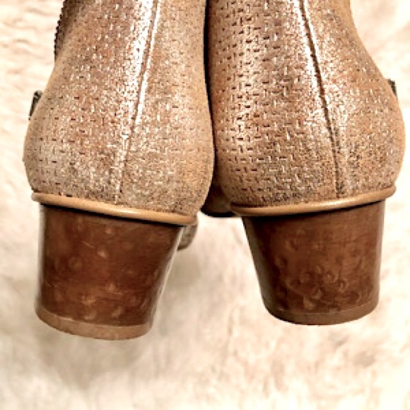 “NEW” Unity in Diversity Sage Sandal - Picture 10 of 11